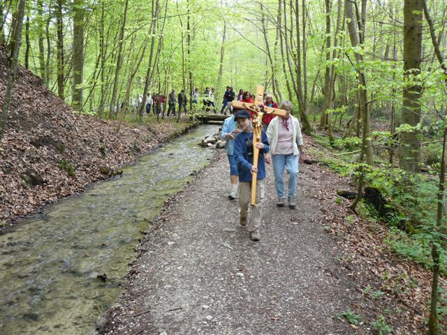 618x457 pixels (107K)